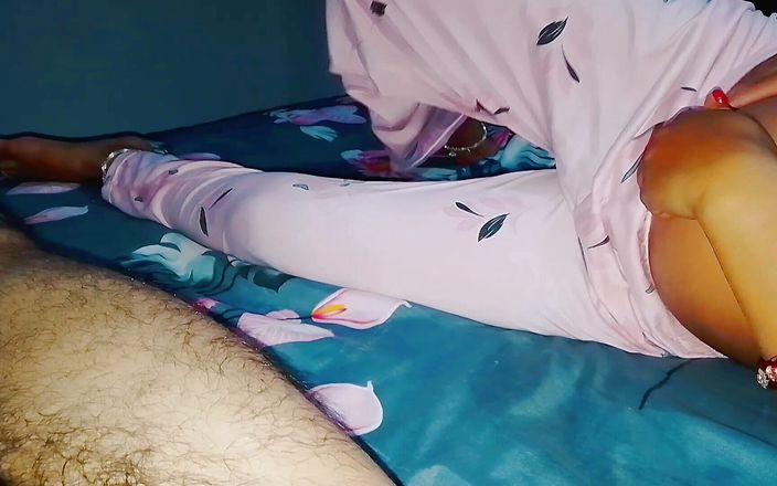 Kissing Pregnant Bhabhi Sucking Dick Fucked with Creampie