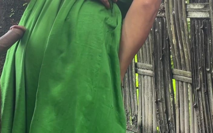 Kolkata Desi Bhabi Bend Over and Creampied Outdoor Under a Tree