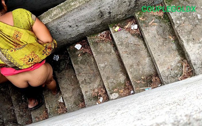 Komal Called Her Brother-in-law Secretly at the Gate of the Stairs