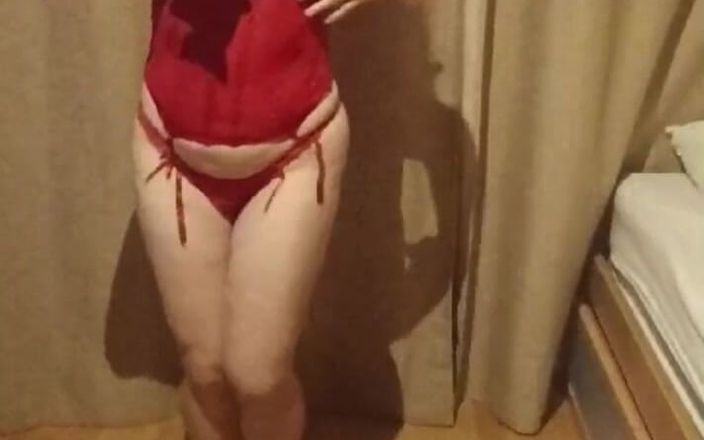 Look How My Mother-in-law Dances in Lingerie and with a Dildo