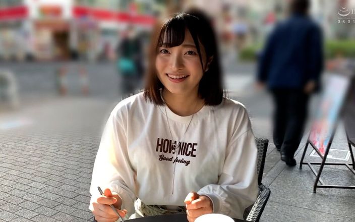 M781G02 Gonzo SEX with a beautiful girl who has a sense of transparency who came to Tokyo from the countryside and is embarrasse