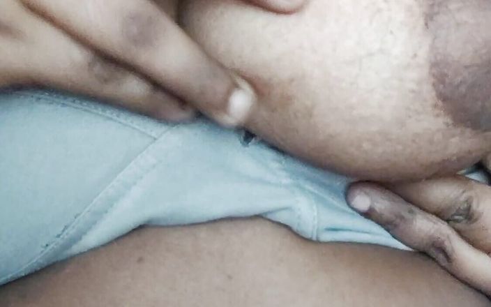 Mallu Tamil Wife Big Boobs Showing and Fingering Herself to Orgasm