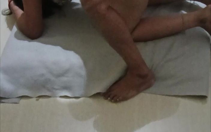 Marathi Anti and Husband Romance with Her Husband