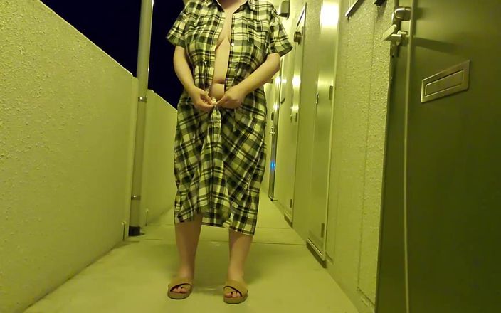 Masturbation of a Married Woman Who Gets Excited by Outdoor Masturbation