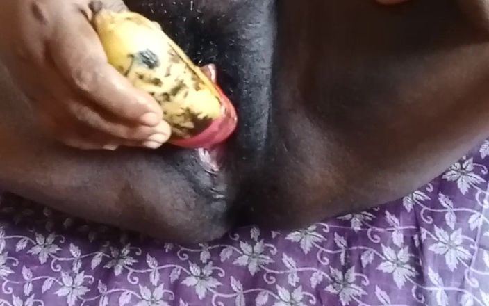 Mature Indian banana performance videos