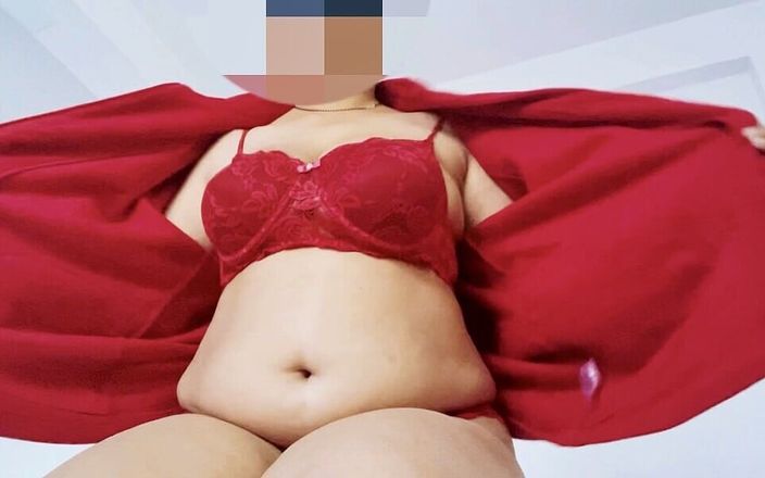 MILF in Fiery Red Bikni