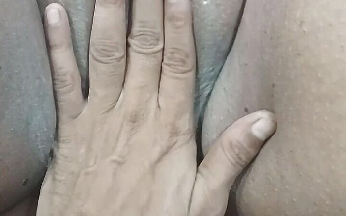 Mumbai Hot BBW Aunty Getting Fucked with Creampie Chut