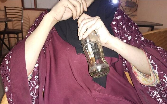 My Neighbor Is so Horney She Wants Big Dick Full Hindi Footjob