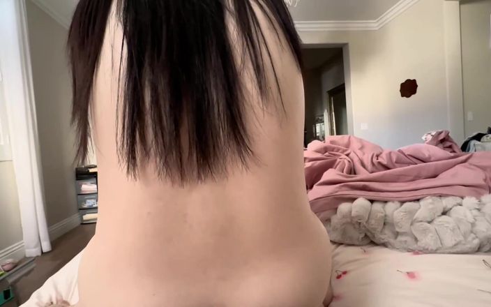 My Sexy MILF Landlord Really Knows How to Ride My Dick and Make Me Cum Quick