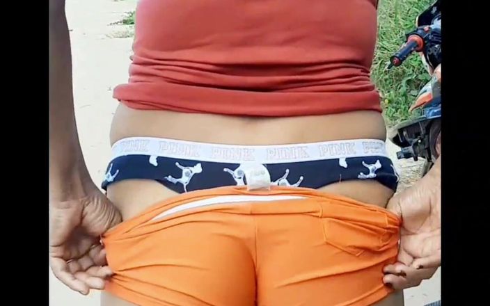 My Wife Lets Herself Be Recorded Urinating and Gives Me His Anus Front of the Camera for the First Time