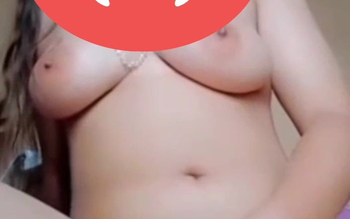 Nude pussy showing