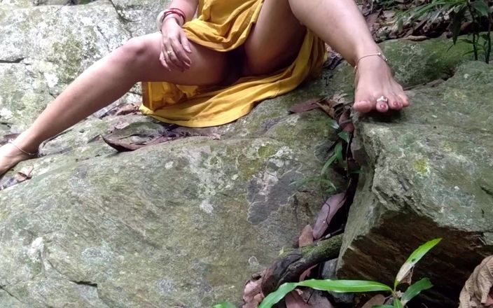 Outdoor interracial rough sex in a forest between a Indian MILF lady and big dick