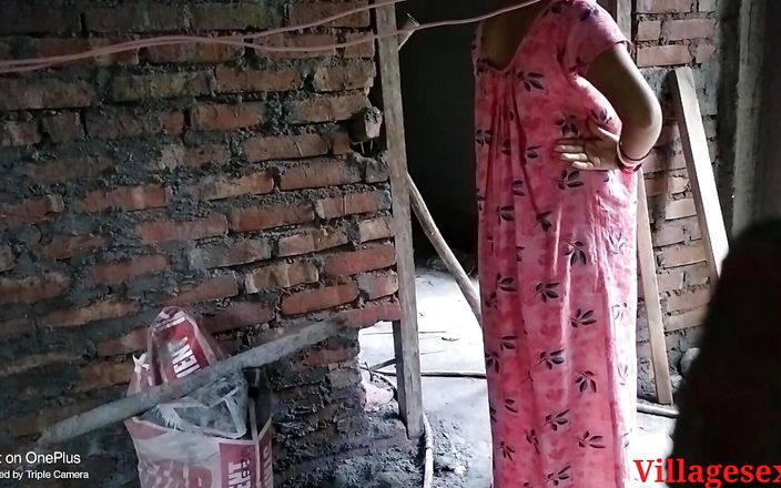Outdoor Secretly Fuck a Wife in Pink Dres
