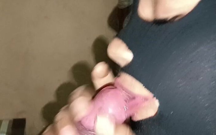 Padosan Bhabhi Sucking Handjob and Cumshot