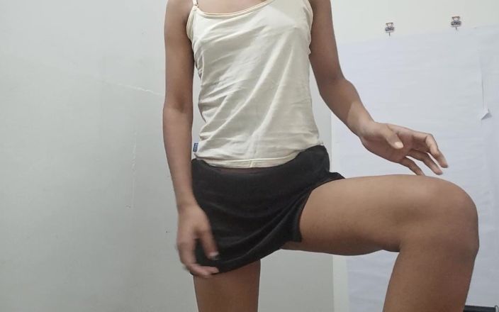Pakistani Actress Fingering to Seduce Her Boy Friend for Sex