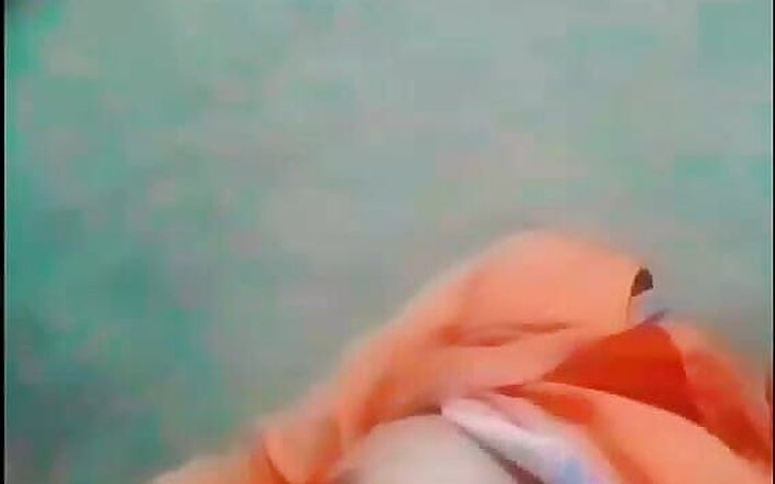 Part 3 Hot Girl Got Her Pussy Fucked with a Thick Cucumber