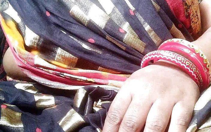 Payal Bhabi Pressing Her Boobs