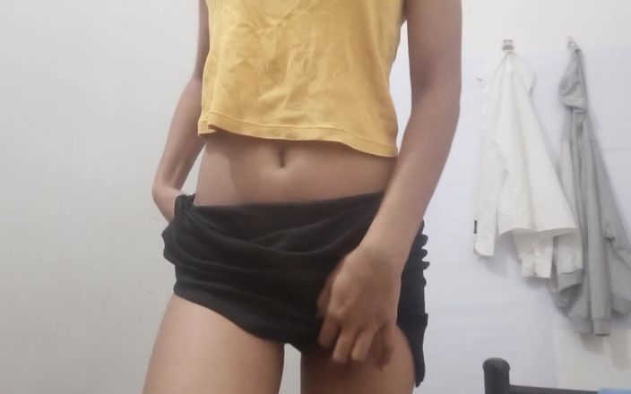 Polly White Masturbates on Her Favorite Chair 2