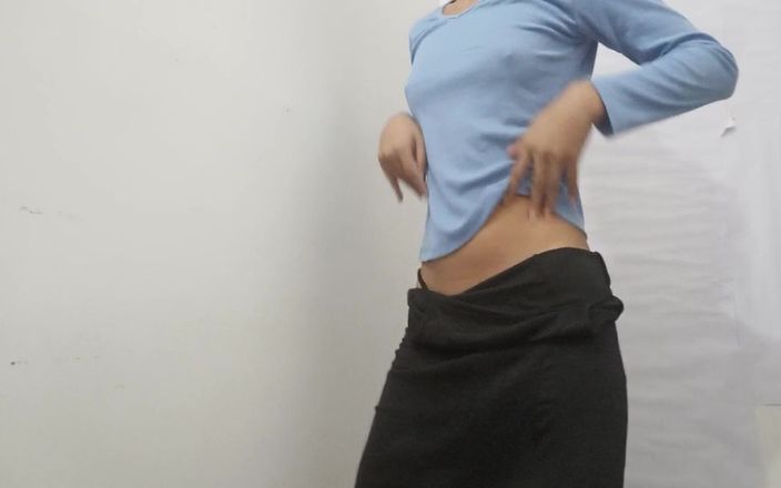 Private Shows of My Full Boobs Show and Fingering