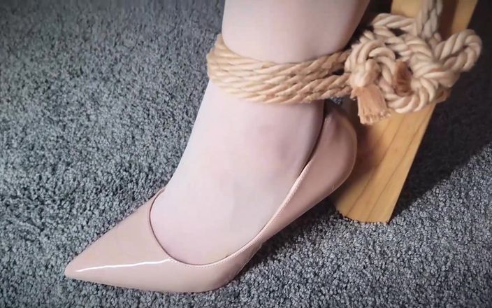Punish the Female Secretary Who Makes Mistakes Severely 03