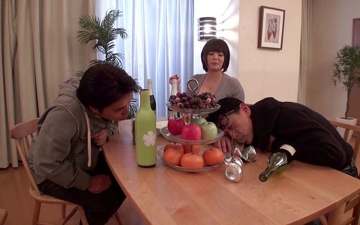 Pussy licked asian beauty rides big dick