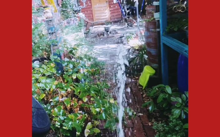 Rare Squirting MILF Squatting