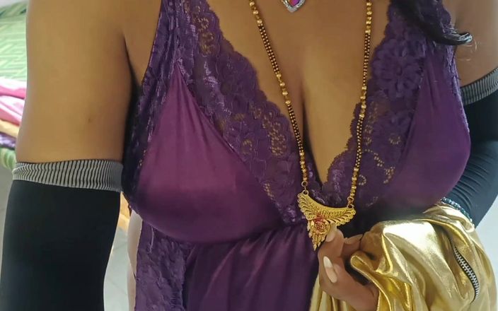 Reshma Bhabhi Enjoyed Doggy Style Fucking with the Delivery Boy and Took the Dress From Him for Free