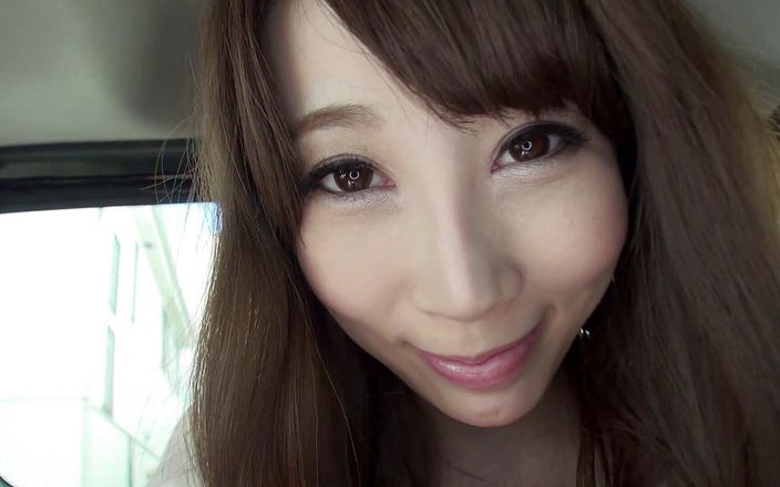 Round ass oriental beauty gets pussy plowed and creampied after masturbating in car