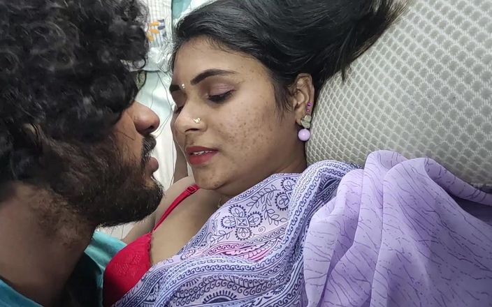 Saree and Bra Navel Lick Romance, Hot Mallu Couple Navel Romance, Couple Saree Romance and Hot Navel Lick and Kiss