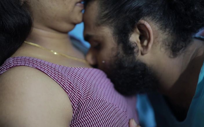 Saree Navel Romance Part 1