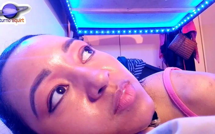 Saturno Squirt Seduces You with Her Marked Pussy in Her Panties, Foot Fetish and a Good Cock Sucking