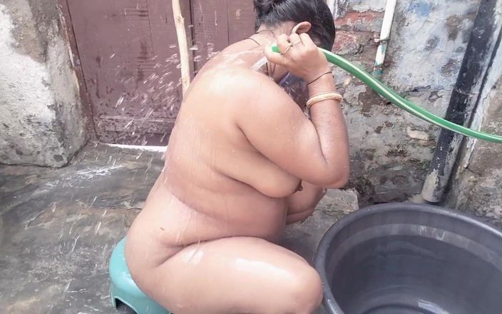 Saw Stepsister Cool Youth Secretly Bathing