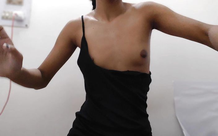 School Teen Girl Shows off Her Perfect Body in the Morning Because It's so Horny