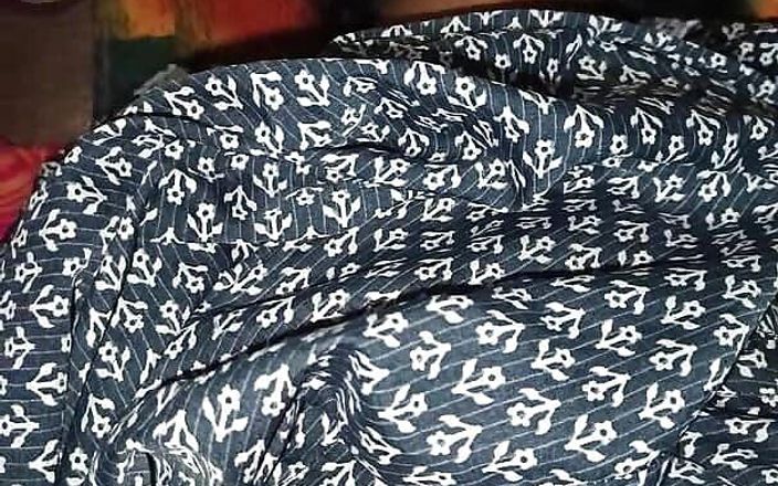 Seeing the Desi Stepdaughter Lying to the Party, the Stepfather Had Sex with the Stepdaughter.