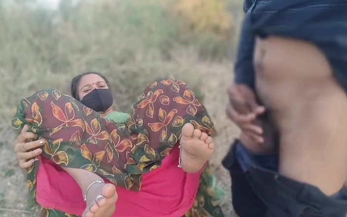 Sex on the Farm by Listening to Notty Joke, Fucked Her Outdoor Jungal Sex with Full Hindi Audio