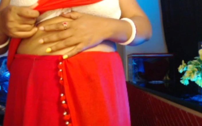 Sexy Desi Girl Shows Her Hot and Big Boobs Wearing a Bra