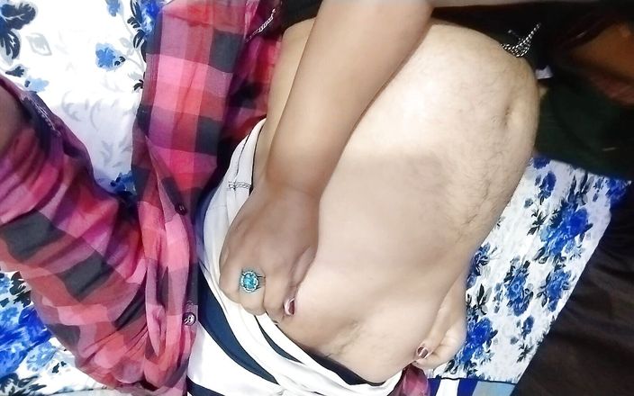 Sexy Desi Woman Is Convincing Boy for Sex