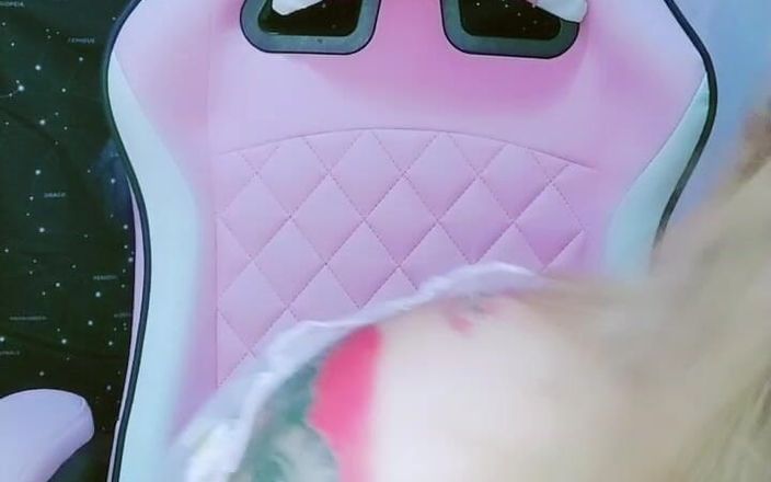 Sexy Girl Masturbate Until Squirt