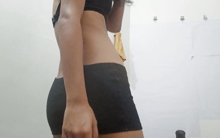 Sexy Masturbating Indian