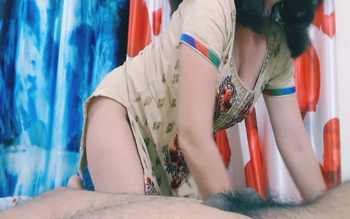 Sexy Perfect Ass Teasing on Webcam