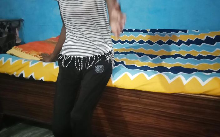 Sexy Wife Was Fucked by Her Father-in-law After Entering the Room