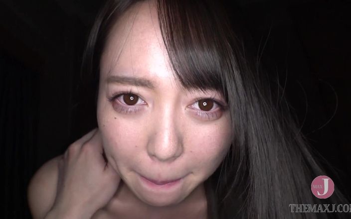 She's a sexually insatiable, super-tall girl "Shizuku," who's been convulsing and coming all over the place many times with