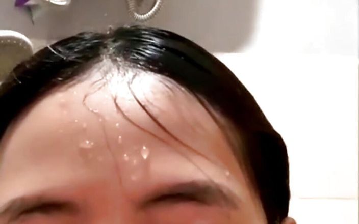 Skandal selebgram indo live sambil mandi