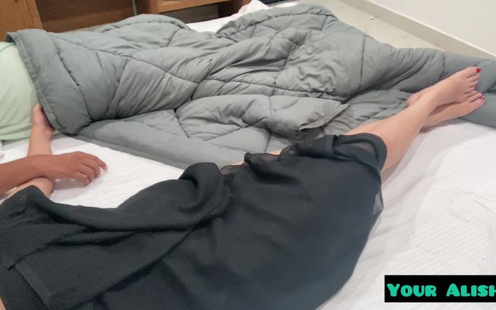 Stepson and Stepstepmom Share a Bed in a Hotel Room and Got Fucked