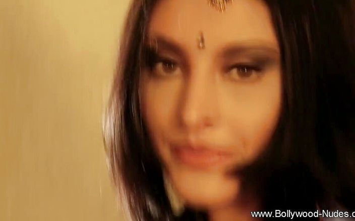 Stunning indian babe is dancing