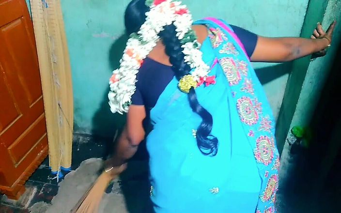 Tamil Aunty House Owner Romance