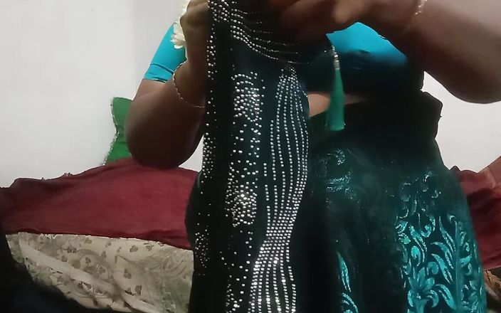 Tamil Big Boobs Lovely Hot Aunty