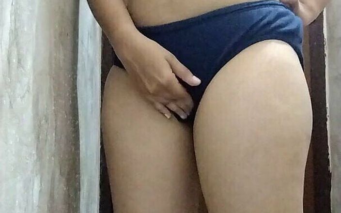 Tamil Young 18 Year Old Girl Bathing at Home