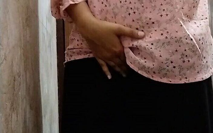 Teen Bhabhi Enjoying Masturbation