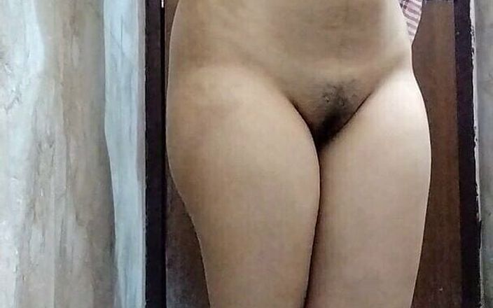 Teen Desi Girl Putting Oil After College